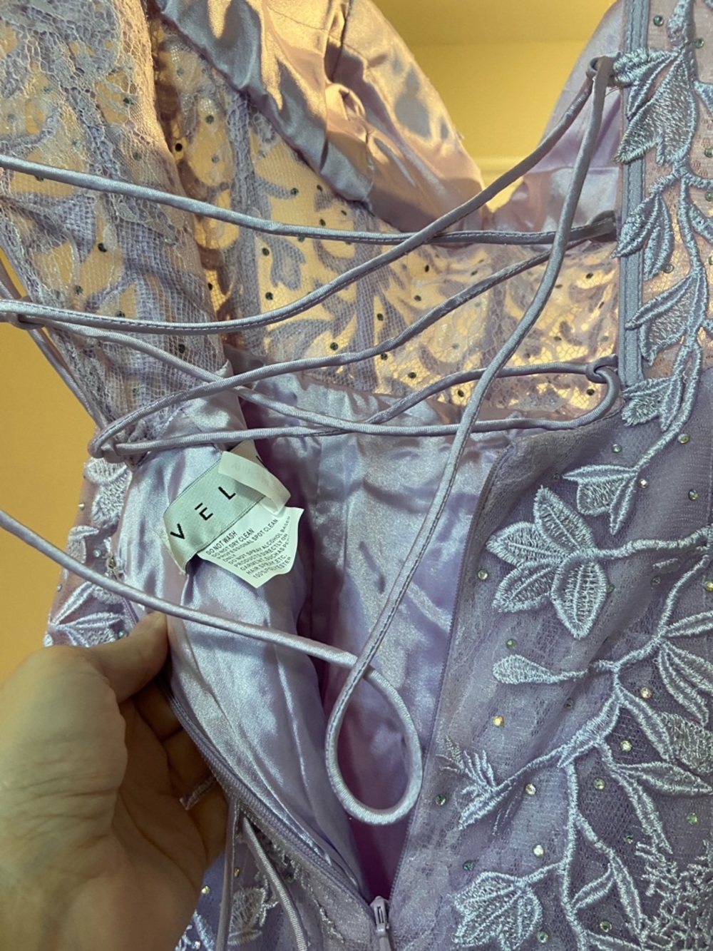 Prom dress Velvi size 4 lilac color - Picture 3 of 8